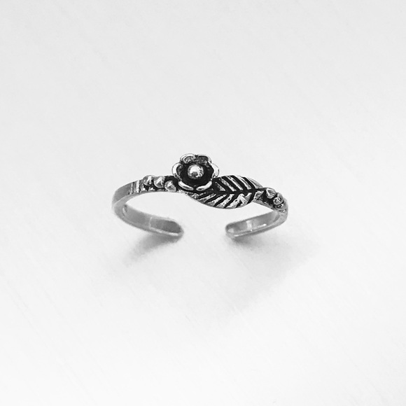Sterling Silver Small Dainty Rose and Leaf Toe Ring, Flower Rings, Roses, Plant - Picture 5 of 10